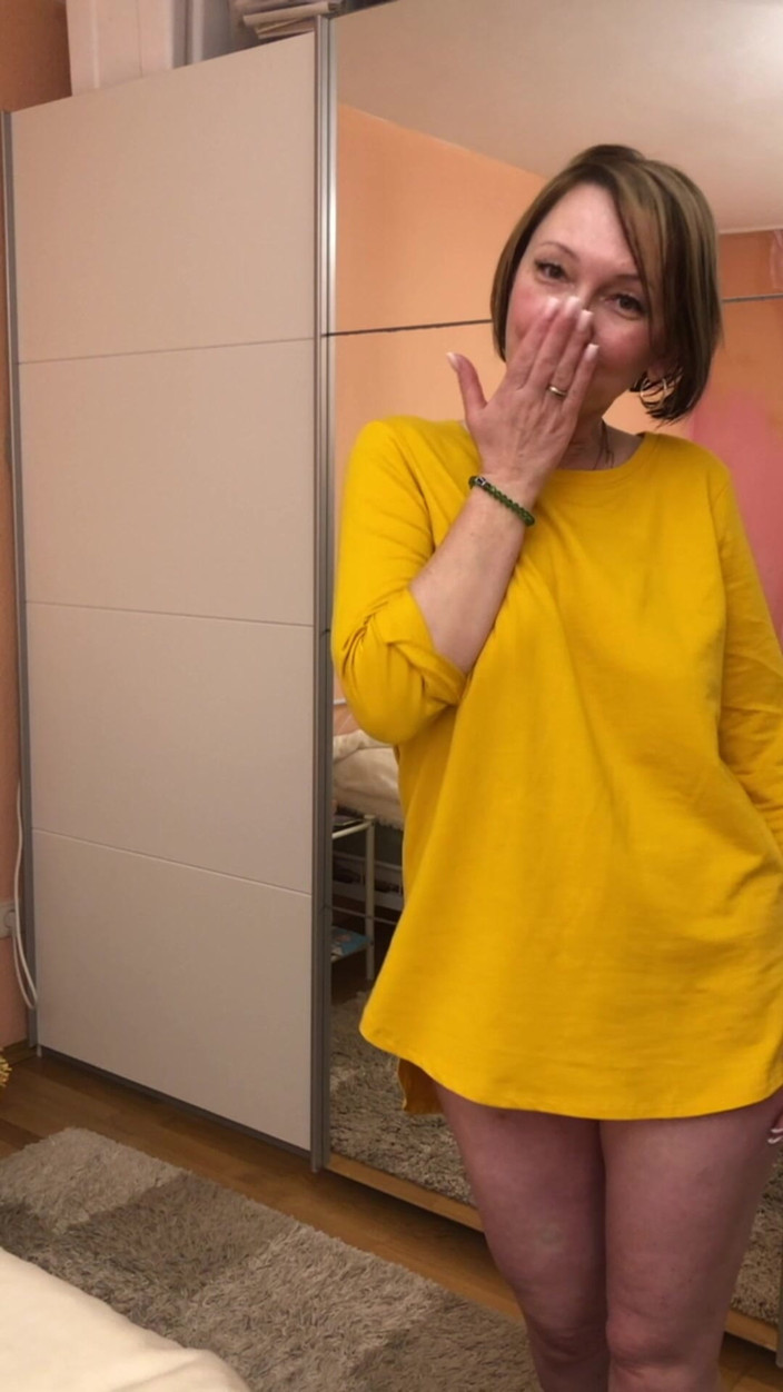 Pozi: My Wife Dresses for Her Lover