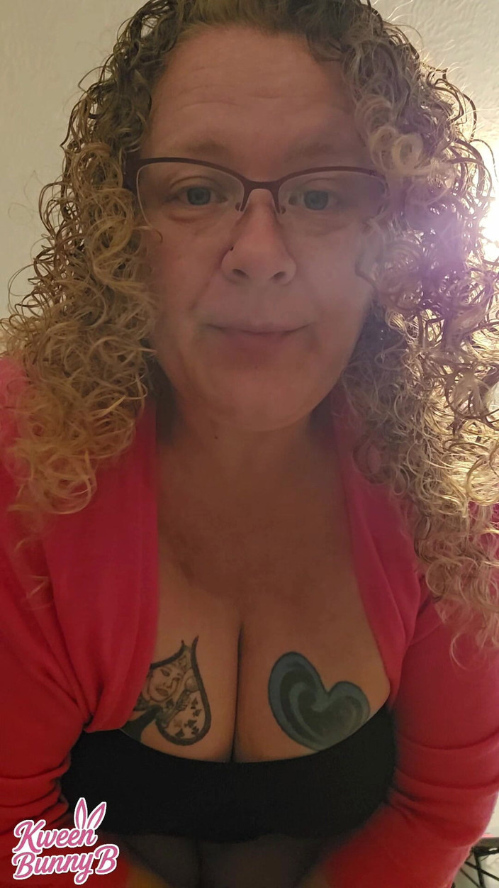 Kween Bunny B: Ms Tammy Mengajar Asas Makan Pepek