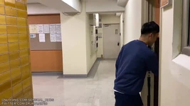 Formation d’une travailleuse dans un magasin de massage gay