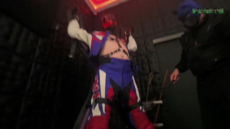 The Playing Puppies: 흑인 대물 자지에게 따먹히는 핫한 금발 밀프