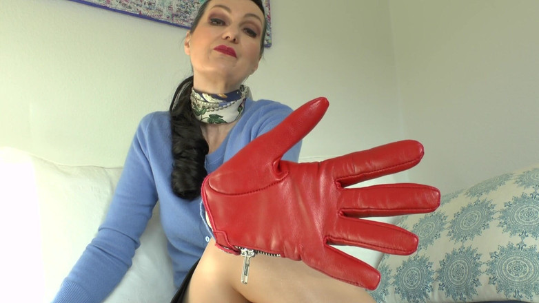 Lady Victoria Valente: 오늘은 네 사정하는 날이야! 빨간 가죽 장갑 냄새를 맡으며, 빅토리아 발렌테 부인