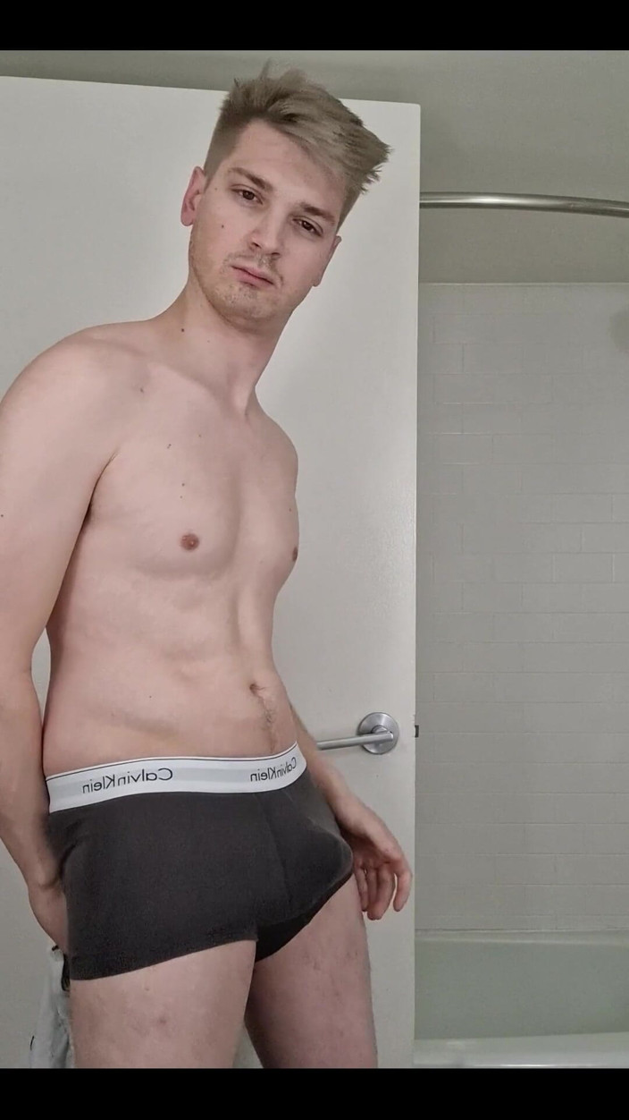 Snauwflake: Well I'm a Bit Horny Tonight I'm a Little Excited...