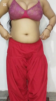 Solo indian - frumoasă fată drăguță desi de 18 ani, spectacol complet nud