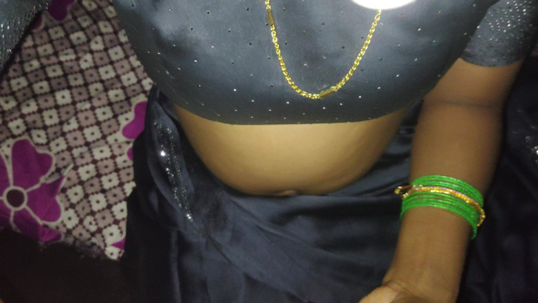 Lovely Dipti: Indian Bhabhi Hot Pussy Fucking with Boyfriend Gives Blowjob