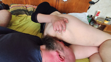 Hairy Homemade Amateur Orgasms: Чоловік благає мене почистити мою дупу, і він такий вдячний. Мрії про фетиш