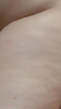 MILF PAWG daje pracę ręczną, wspina się na górę i finsihed od tyłu.