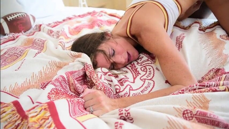 Jack Blaque: Soerleader sofie marie dientot habis-habisan sama kontol besar pria kulit...