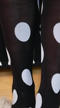 Polka dot panty's & plagen in zwarte minijurk