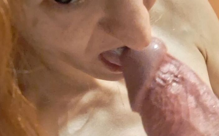 MollyVIP: 射在脸上和嘴上