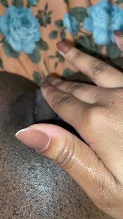 Pretinhagrelhuda: Мастурбувати, поки не досягну оргазму, дивлячись улюблений фільм