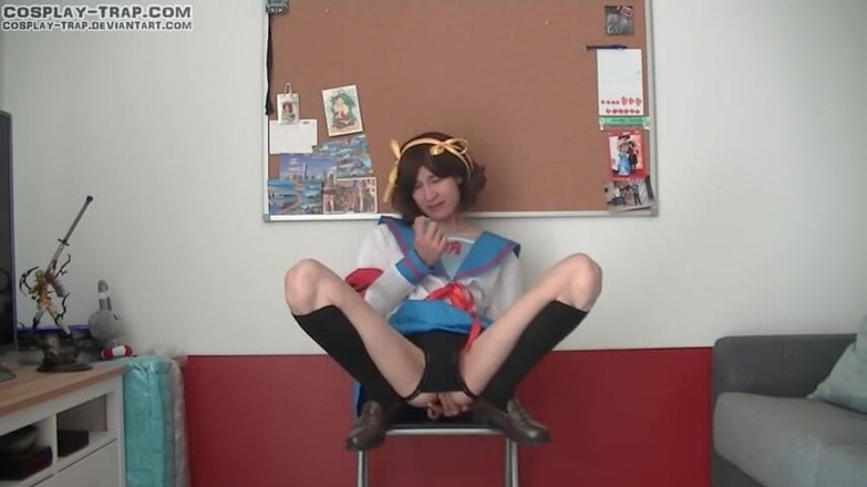 RosalinaxGirl: Косплей кроссдрессер Haruhi на стуле для удовольствия