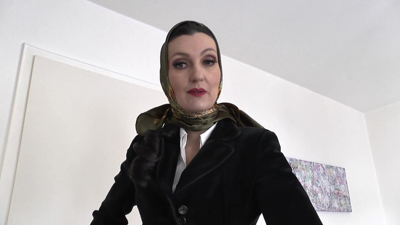 Lady Victoria Valente: Fashion Show headscarf satin yang elegan dan mengkilap joi, lady...