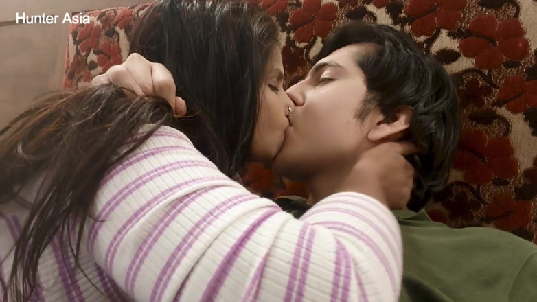 hunter Asia: หนุ่มน้อยเย็ดนมใหญ่ MILF เพื่อนบ้านในห้องโรงแรม