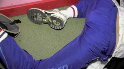 Sneaker gay: Nohy a chodidla pro děvku