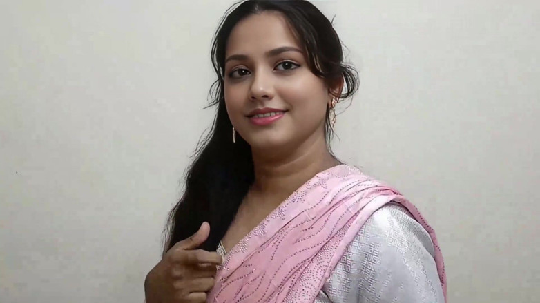 Desisexqueen: Prima dată roșcată de femei indiene desi înșelându-și soțul