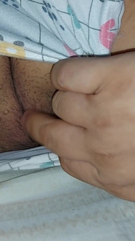 Adik tiriku membiarkanku seperti ini