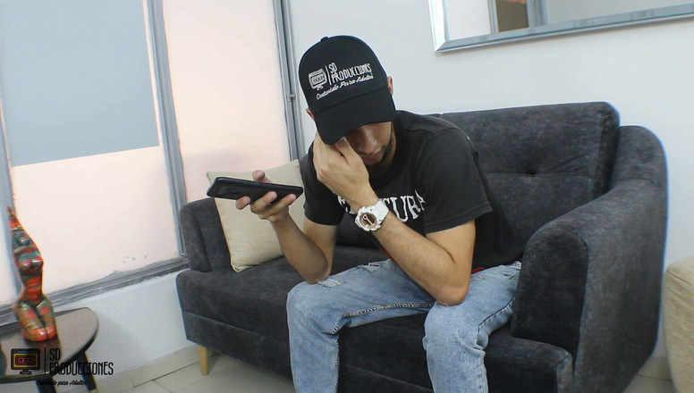 Vayolet: Будучи дуже збудженим, я прошу послугу стриптизерки, і в кінцевому підсумку трахаю свою зведену сестру