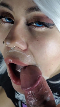 Submissive Babe Loves Getting All the Cum Out and Swallowing It All Down - Cumshot