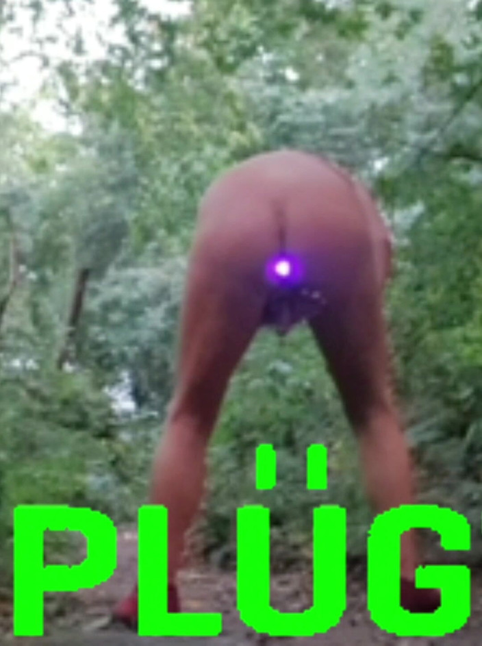 MaleModel: Naked Walks