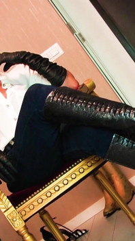 Ballbusting Femdom Gry
