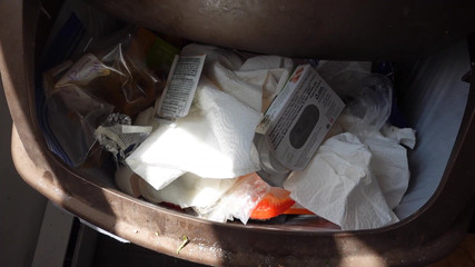 Deanna deadly: Mi sego per la mia umiliazione trash - strappata istruzioni per...