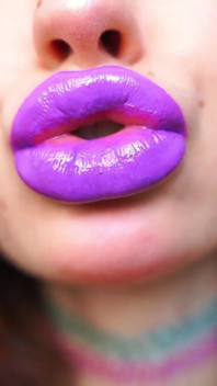 Beso adicta a la violeta