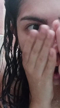 I Enjoy a Thin Fucking Shower