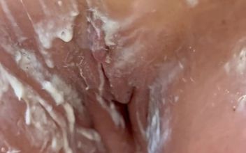 Shaving the Pussy From Pussy