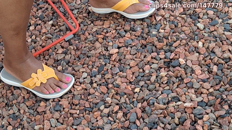 Foot Patrol: MILF eboni berkilat kaki berkilat dan mainan merah jambu yang...