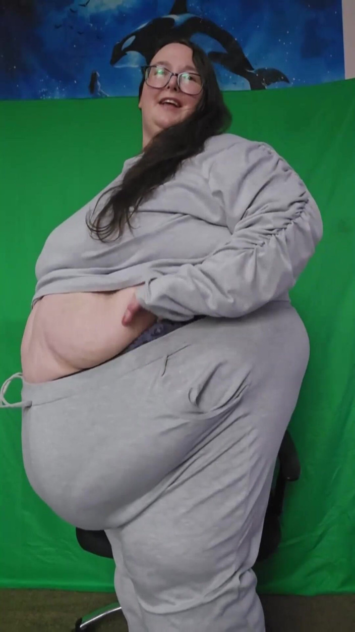SSBBWLadyBrads: Fat SSBBW Goddess Clothes Try on