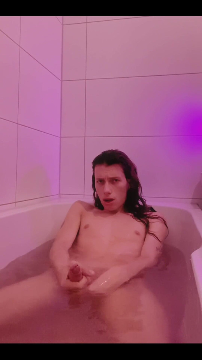 iamtonyrey: It Seems You Like Last Week Bath
