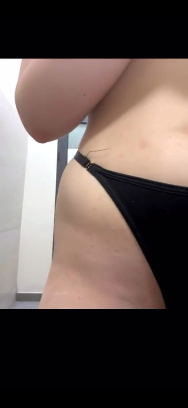 JuiceLussie: Masturbate in the Gym