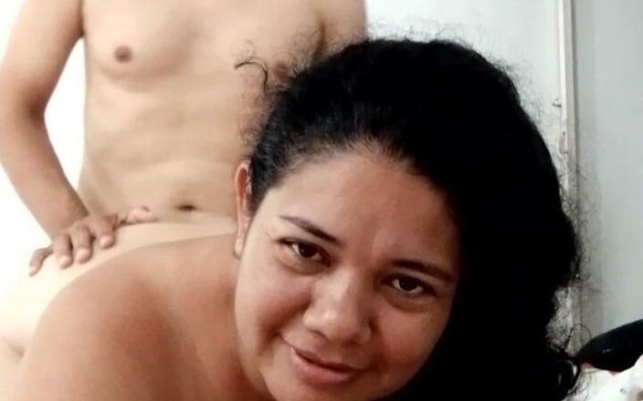 Valkyrieandluigy: Bạn gái vú to làm tình