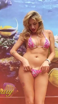 Nanda Molinari Has Her Shemale Ass Spread, Licked and Fucked