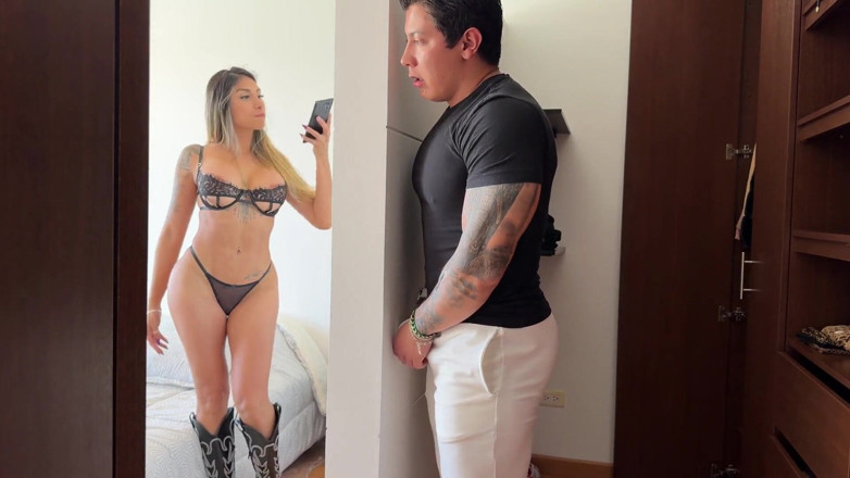 Winter_steph: Złapany na masturbacji! Pomagam mojej napalonej przyrodniej siostrze zaspokoić jej...