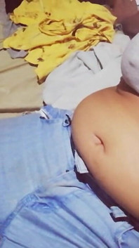 Mia cognata mi seduceva senza un reggiseno fa scoppiare i capezzoli