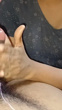 Speciale massage en aftrekbeurt door mijn schattige stiefzus