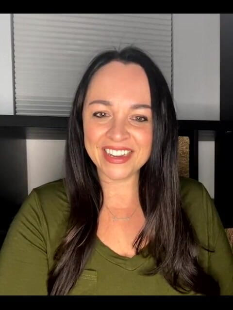 Amanda Thickk: Sexy brunetka