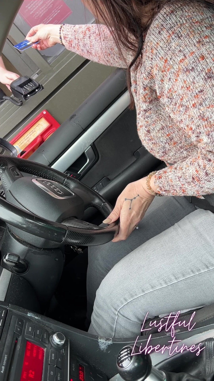 Lustful Libertines: Drive Thru Jeans Mojando - Del Archivo
