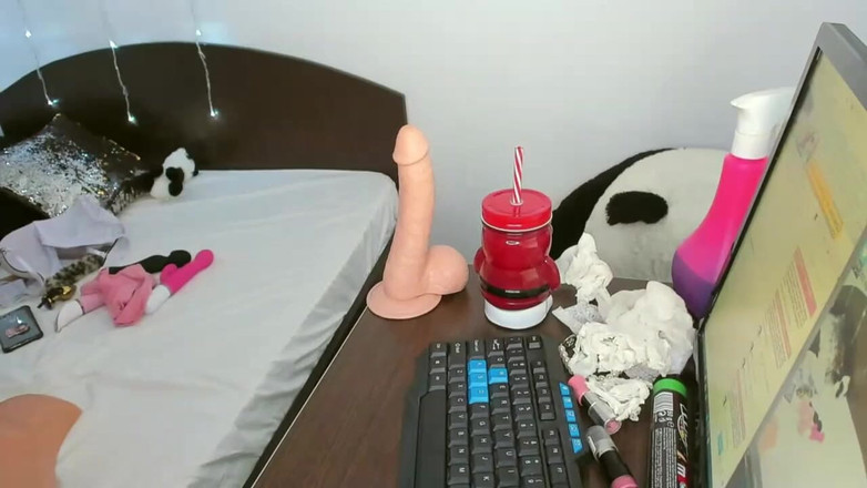 Ashamodel: Jeździć kremowy widok z przodu