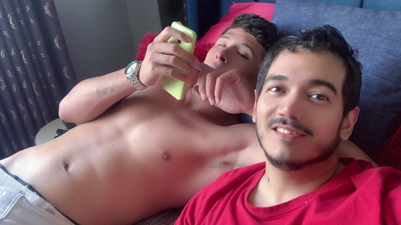 The-hook305: Markus bersantai dengan tubuh seksi di tempat tidurku