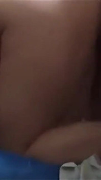 배다른 아들의 자지를 먹고 싶어하는 섹시한 새엄마를 위한 Hiddn 카메라