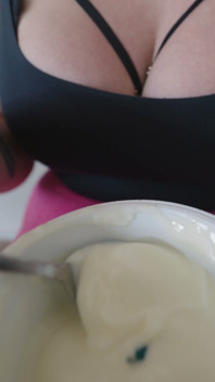 A Giantess' Date