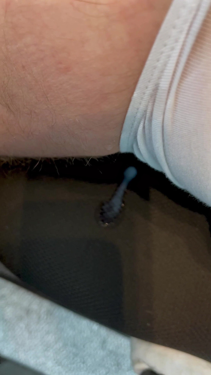 NakedFoxx: Frenulum cực khoái và xuất tinh bằng cách cọ xát...