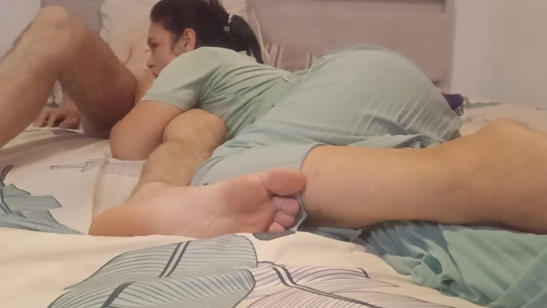 Ionut899: Beau-père Me Baise Bien Dans Ma Bouche Et Te Laisse...