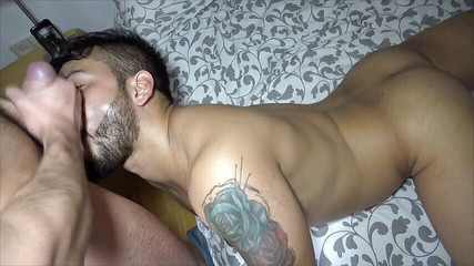 Gaybareback: Alexander šuká bez sedla Alexis Clark