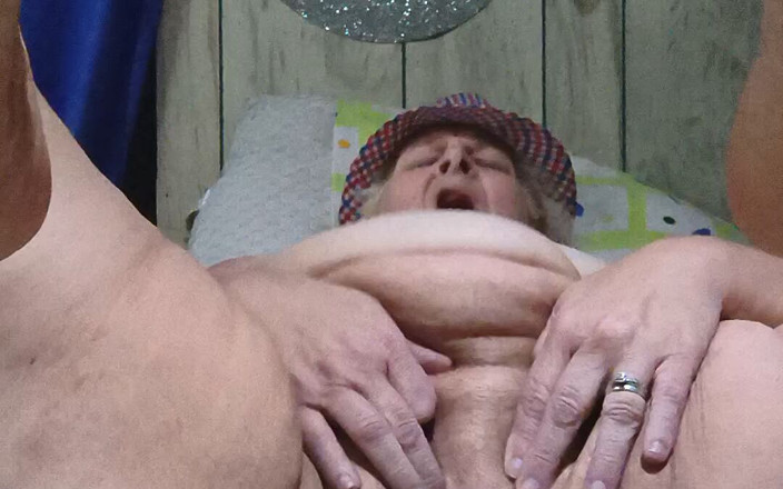HerculesnVENUS: Spreizen sie die muschi der stepgranny und leck alles herum