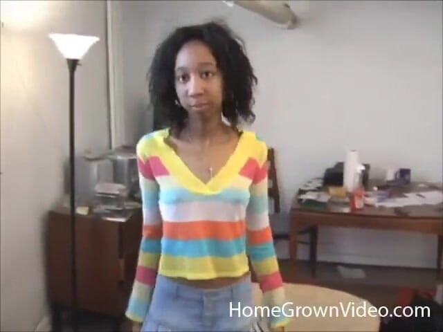 Homegrown Ebony: 자지 좋은 머리를 주는 Melvina