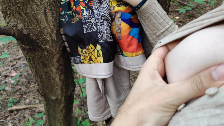 Super Jopka: Gagică frumoasă prinsă în pădure