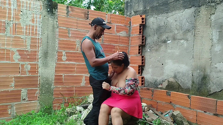 Adribella69: Справжній секс з сусідкою з великою дупою, я кладу в неї свій член і трахаю її, і вона насолоджується хорошим членом